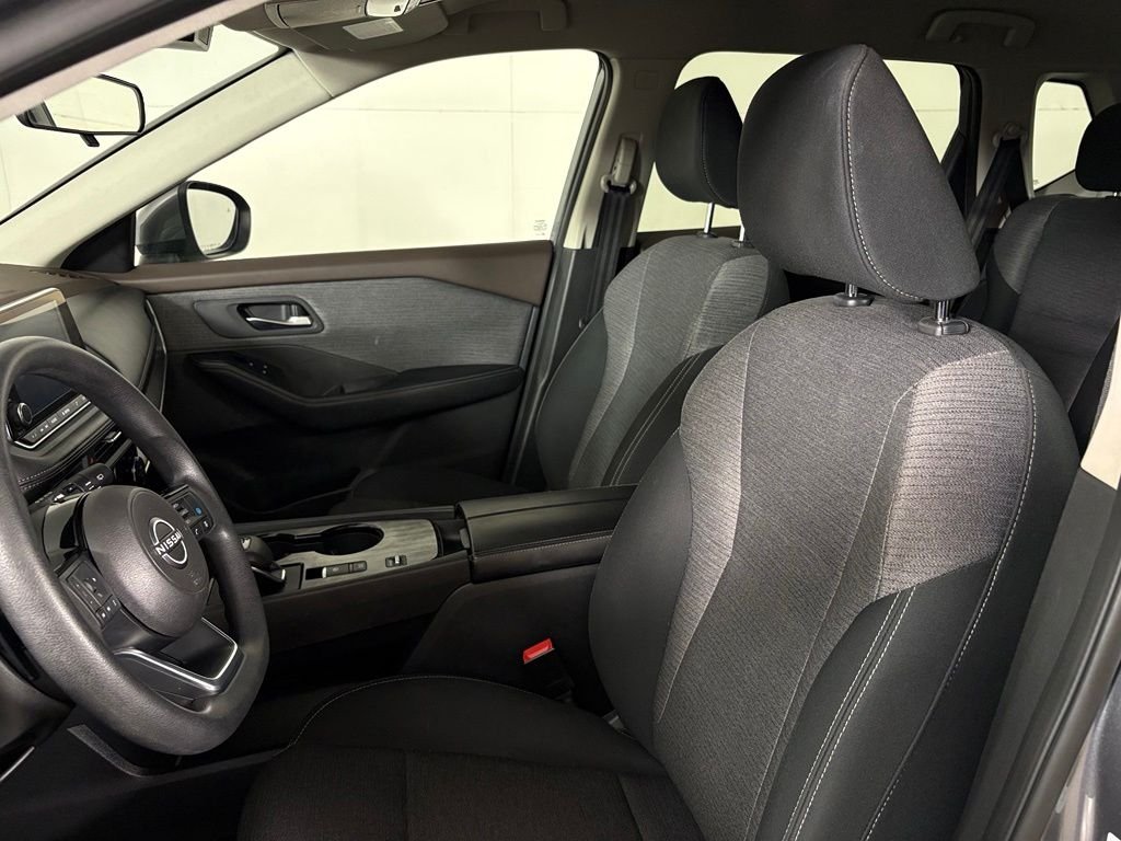 Used 2023 Gray Nissan SV image 18