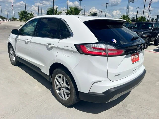 Used 2024 White Ford SEL image 6