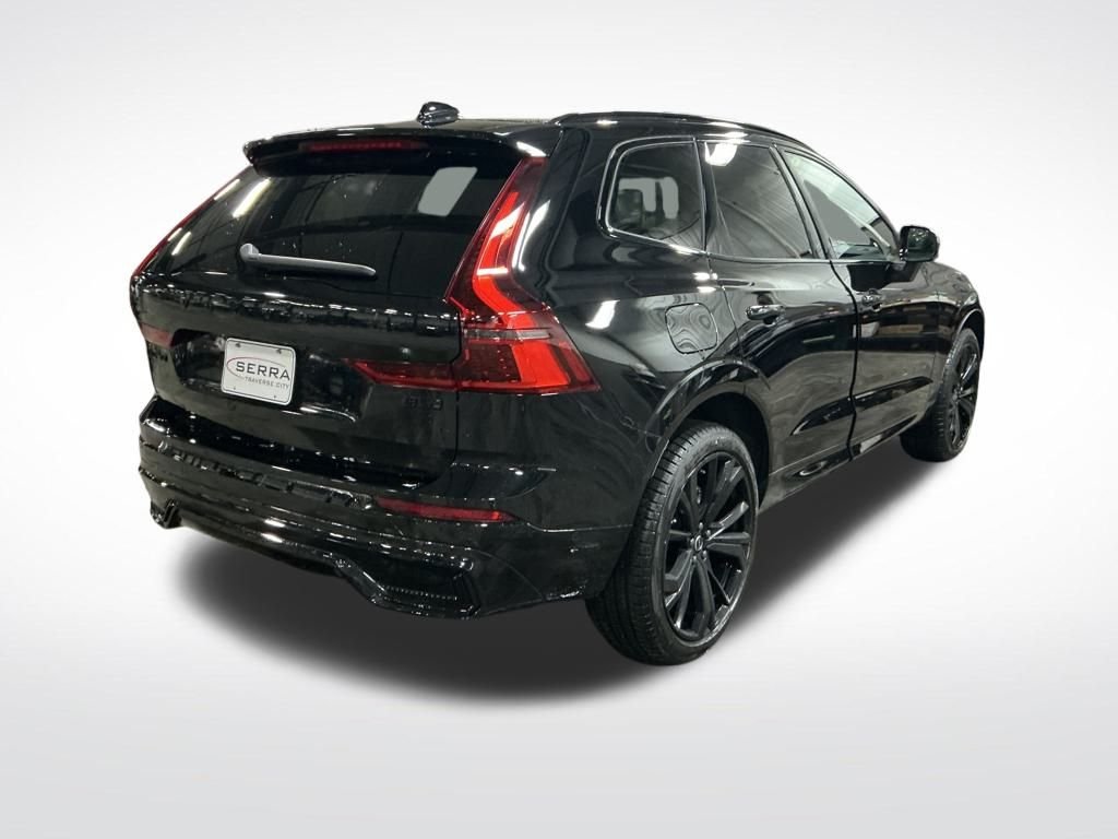 New 2026 Black Volvo B5 Ultra Black Edition image 5