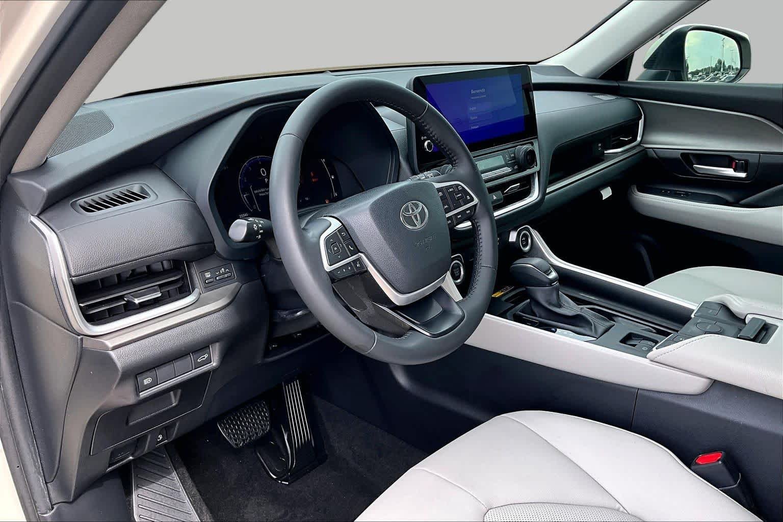 Used 2024 Coastal Cream Toyota XLE image 17