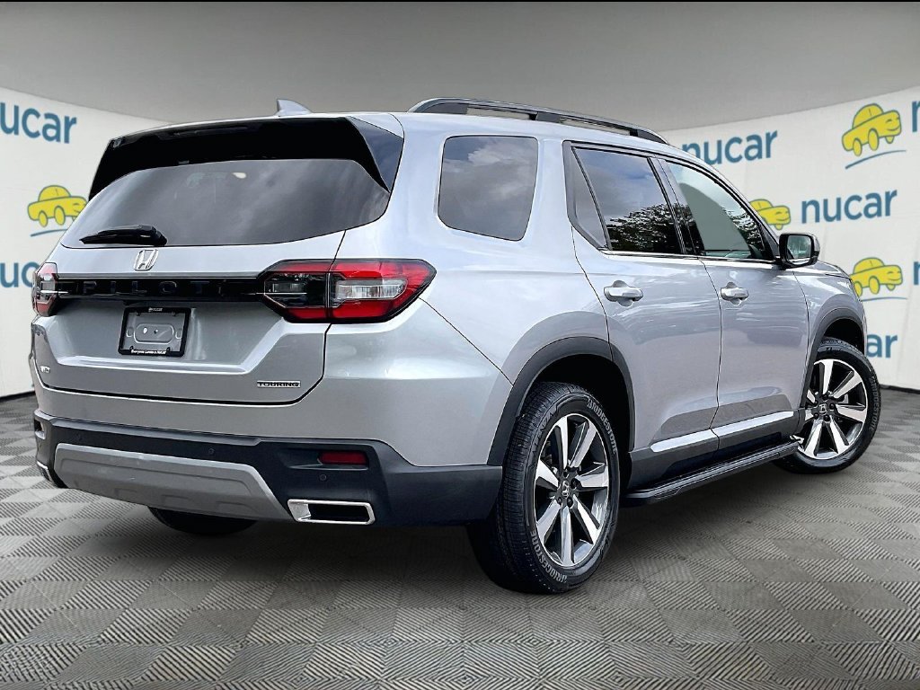 Used 2024 Silver Honda Touring image 6