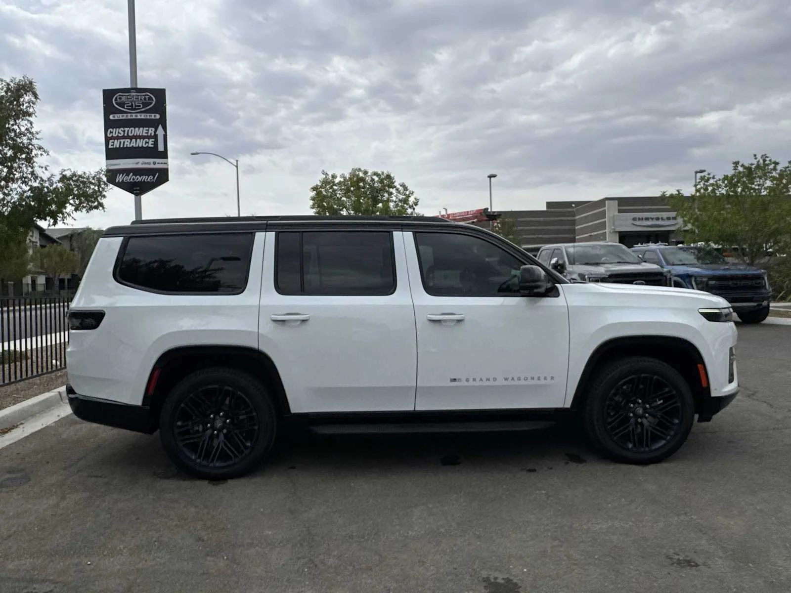 New 2026 Bright White Clear-Coat Exterior Paint Jeep 85th Anniversary image 9