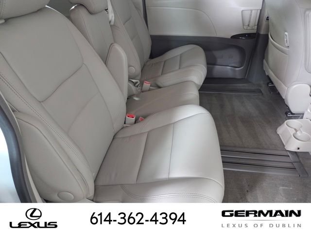 Used 2017 White Toyota XLE image 20