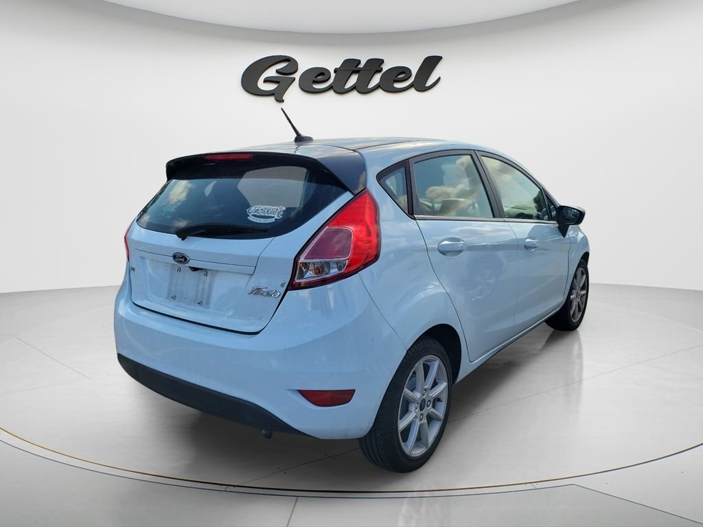 Used 2019 White Ford SE image 3