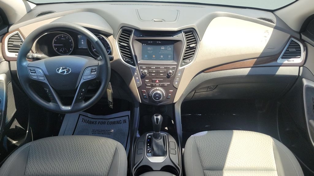 Used 2017 White Hyundai SE image 11