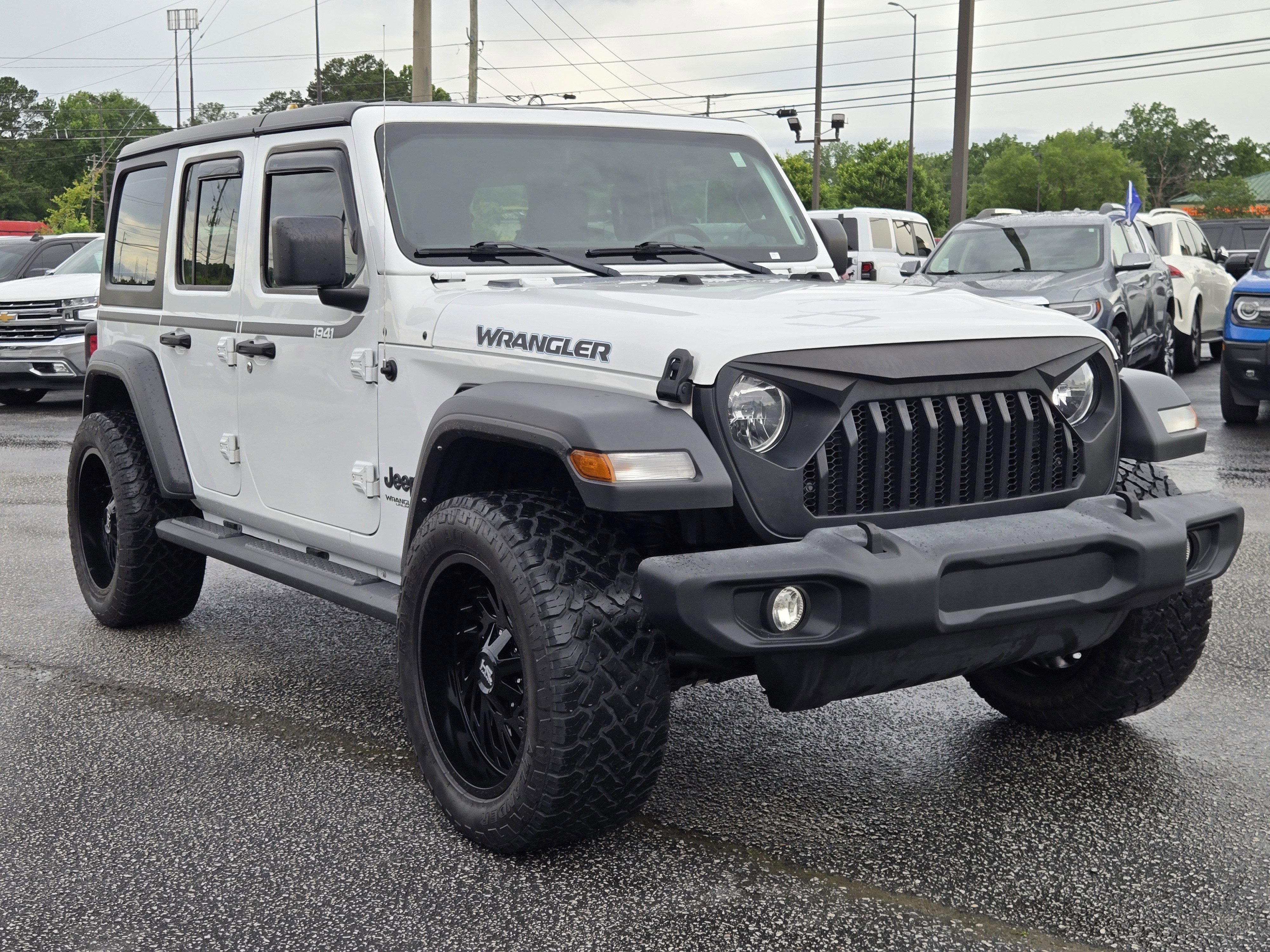 Certified Used 2022 Bright White Clearcoat Jeep Unlimited Sport image 4