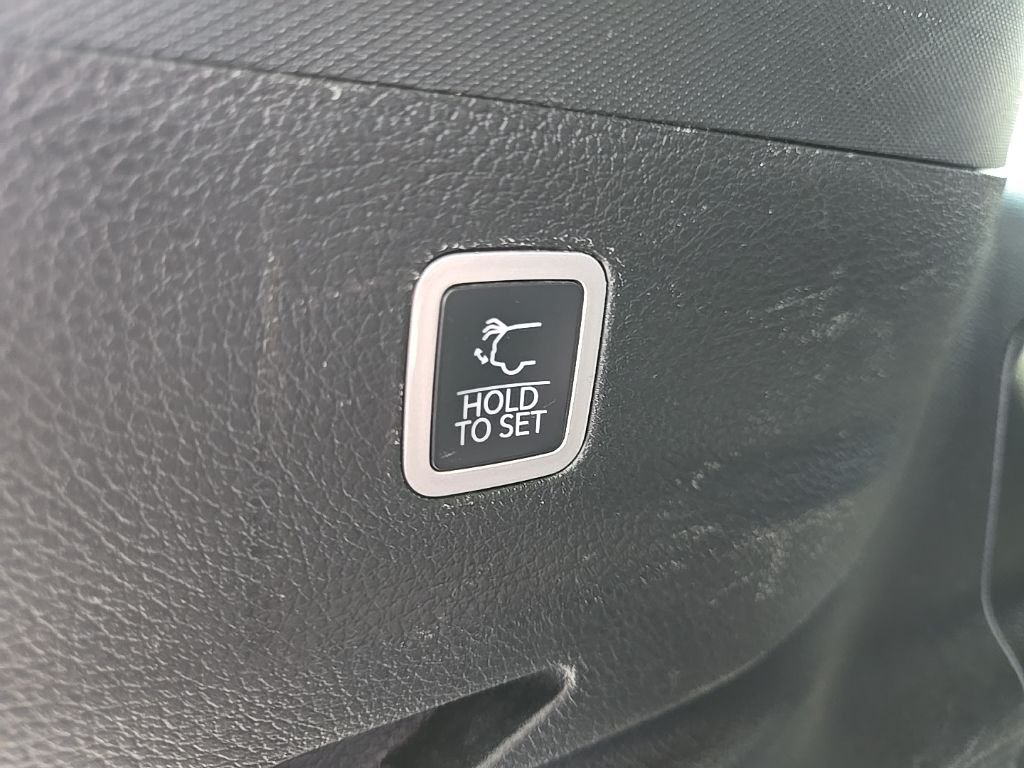 Used 2024 White/off-white Jeep Series II image 120
