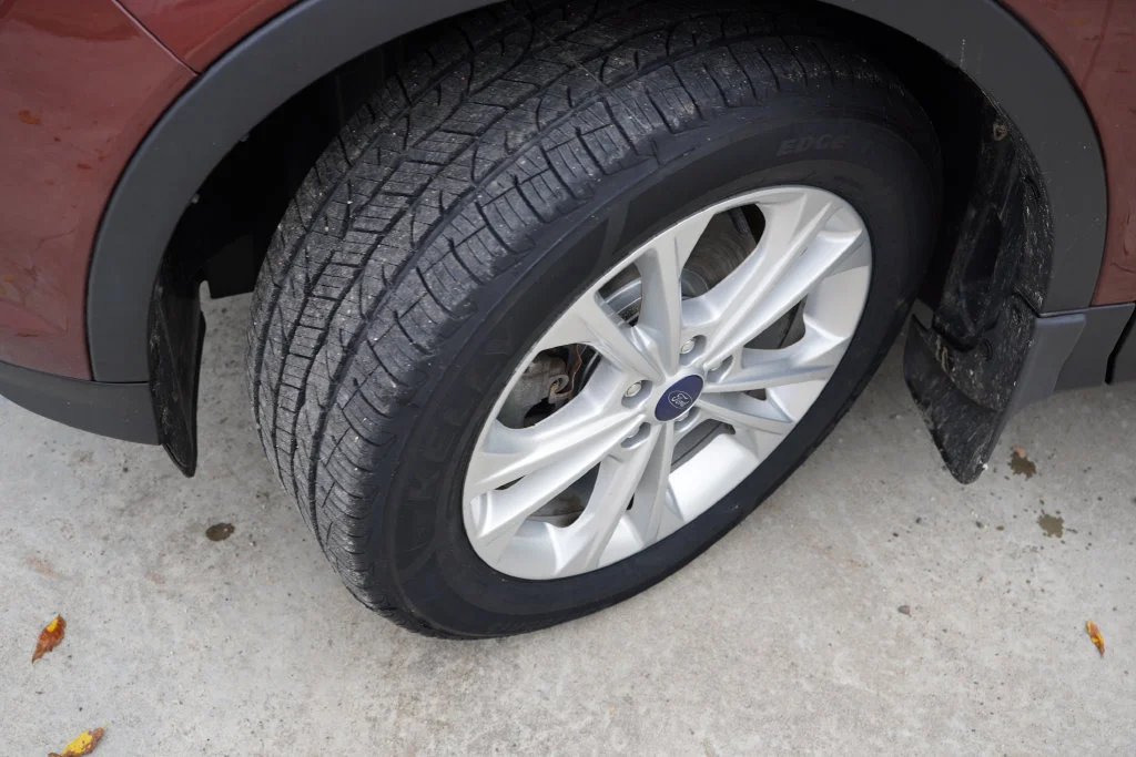 Used 2018 Red Ford SE image 13