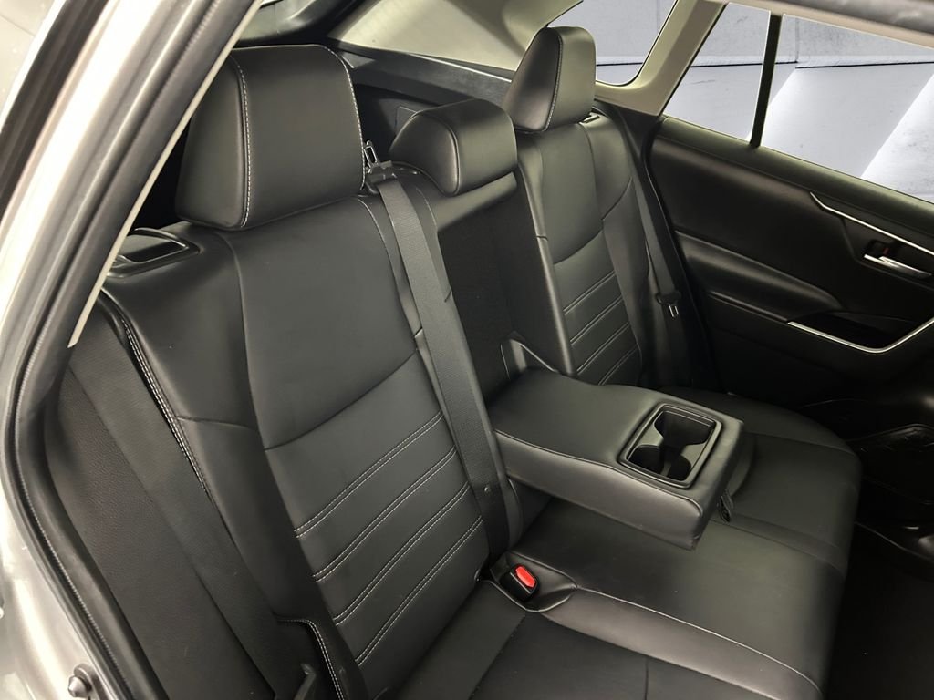 Used 2022 Silver Toyota XLE Premium image 16