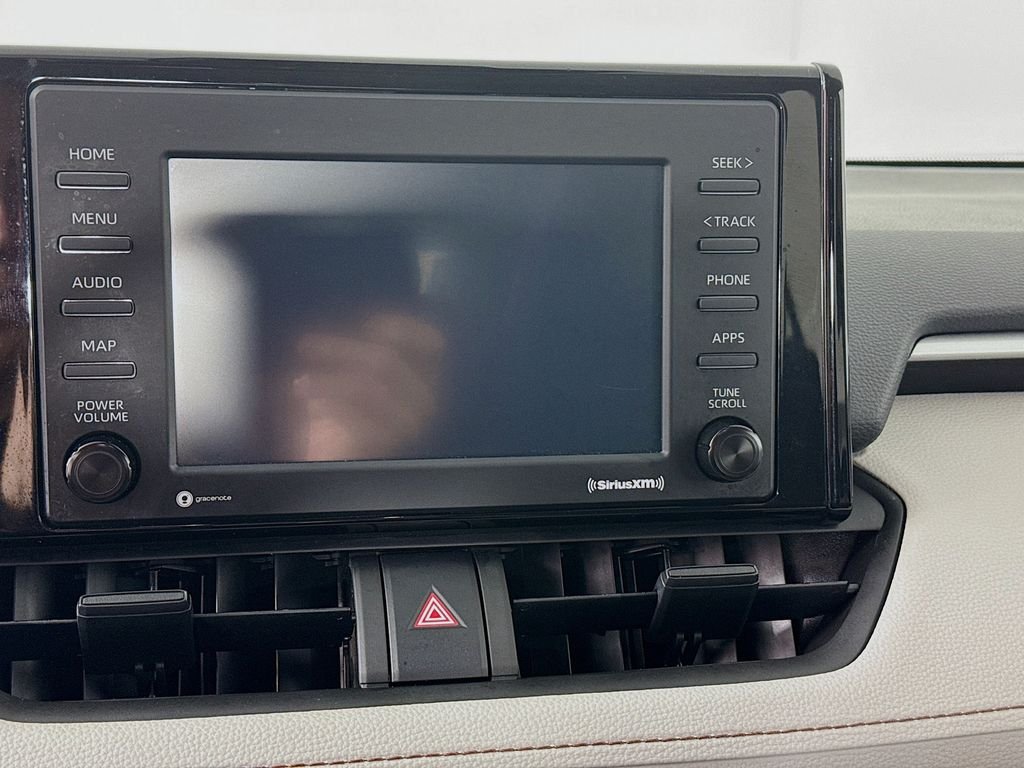 Used 2022 Silver Toyota XLE image 16