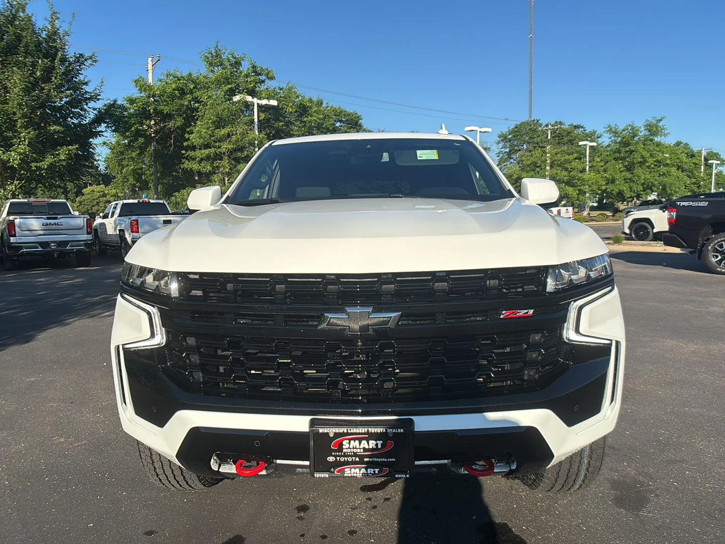 Used 2023 Summit White Chevrolet Z71 image 6
