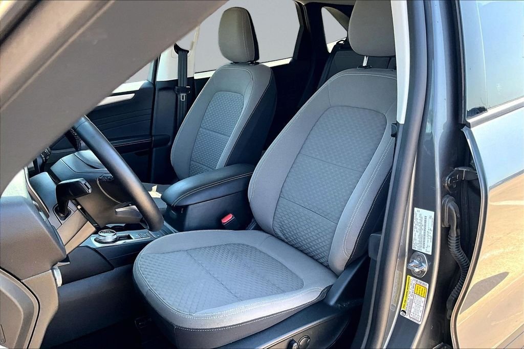 Used 2022 Gray Ford SE image 23