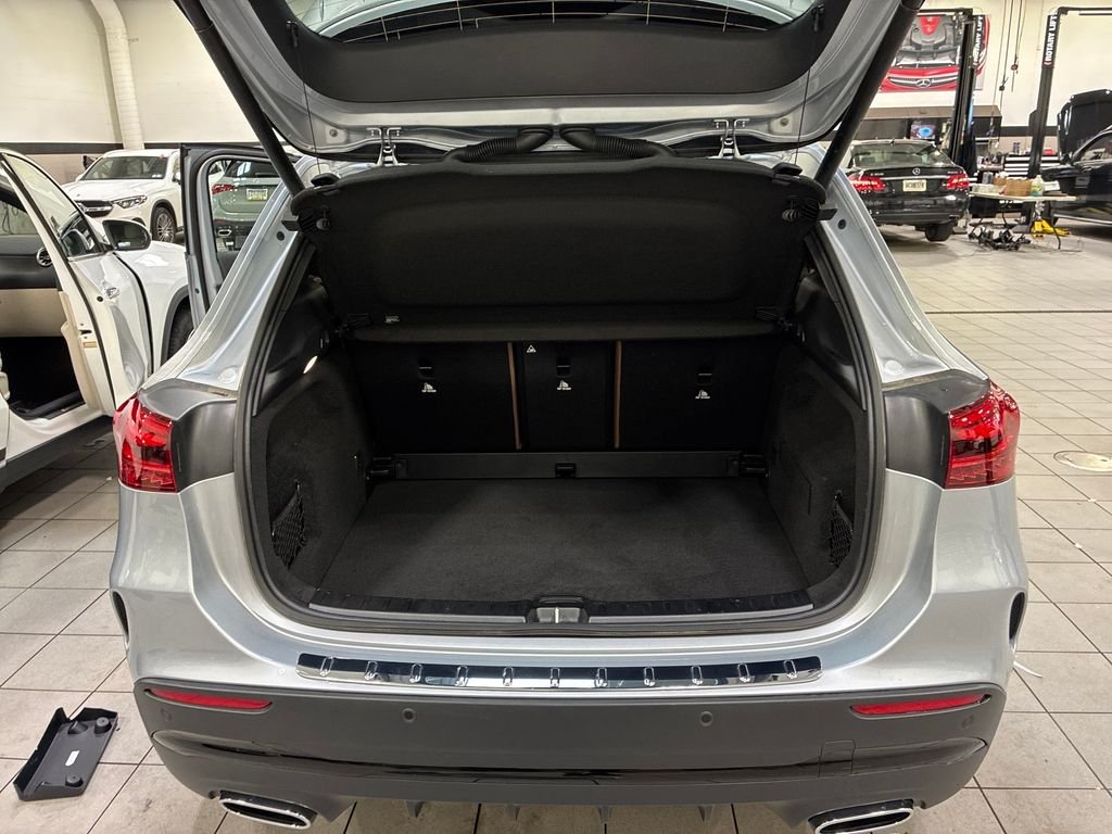 Used 2026 Silver Mercedes-Benz GLA 250 image 22