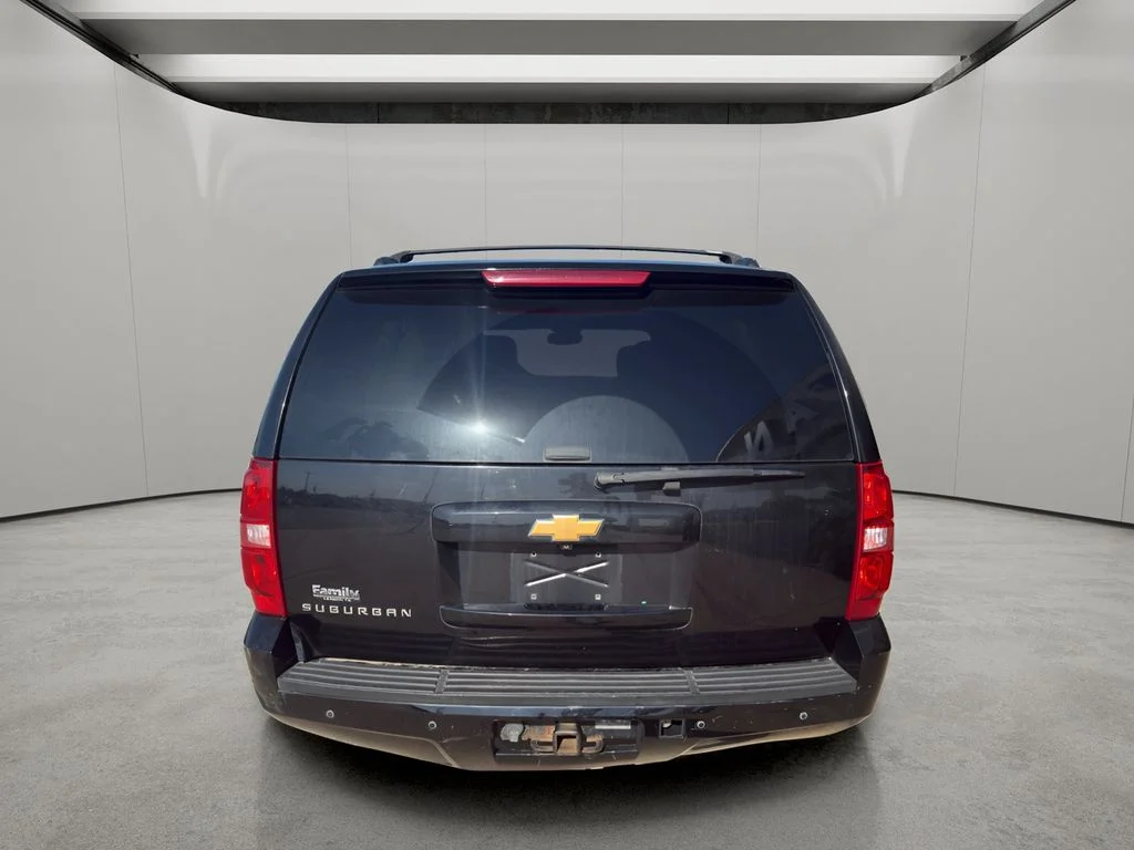 Used 2013 Black Chevrolet LS image 4