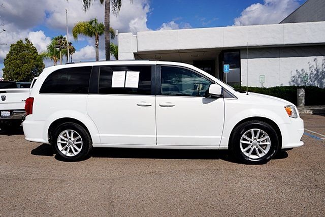 Used 2018 White Dodge SXT image 6