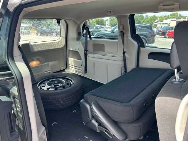 Used 2016 Gray Dodge AVP image 14