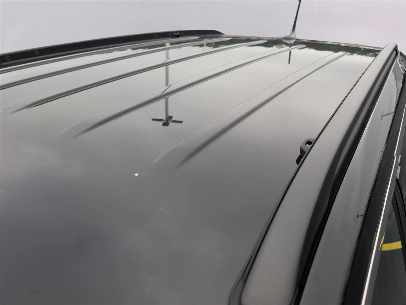 Used 2025 Silver Zynith Metallic Clearcoat Jeep Limited image 35