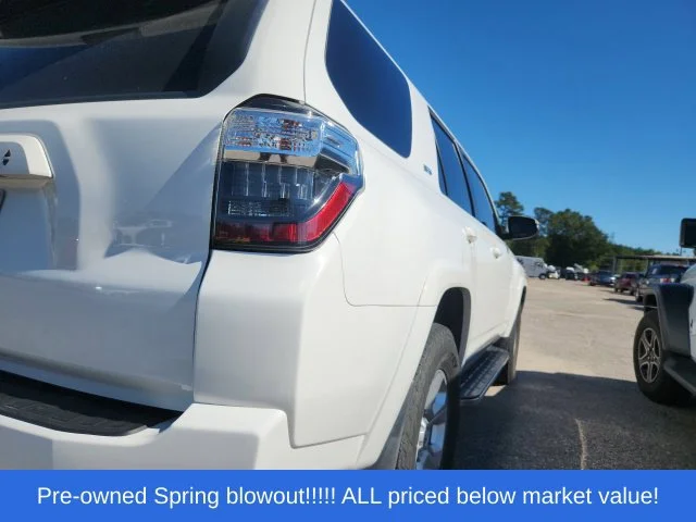 Used 2021 White Toyota SR5 Premium image 7