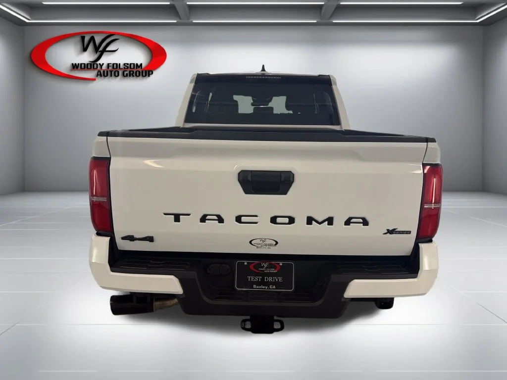 Used 2025 White Toyota SR5 image 7