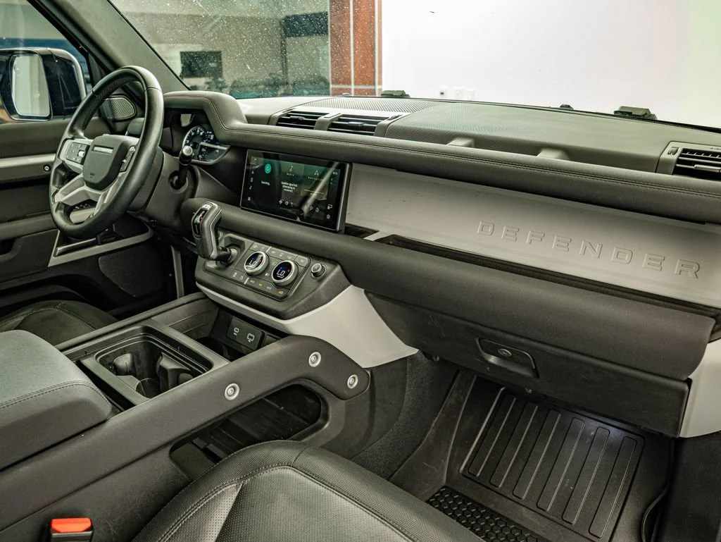 2023 Land Rover Defender X-Dynamic SE - Photo 34