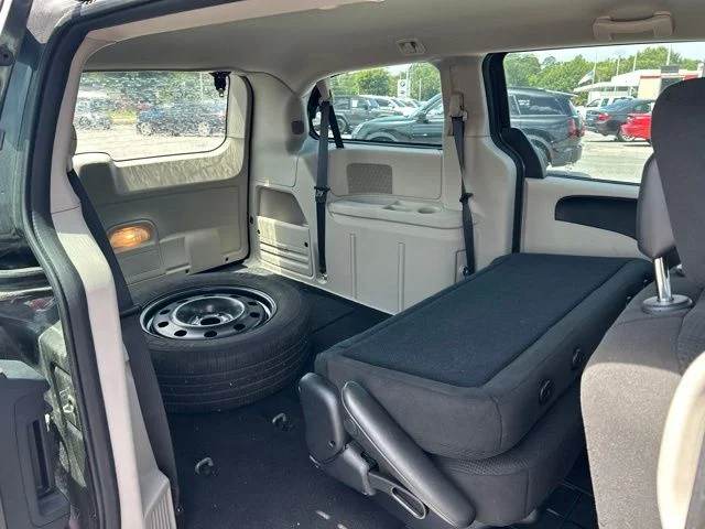 Used 2016 Gray Dodge AVP image 14