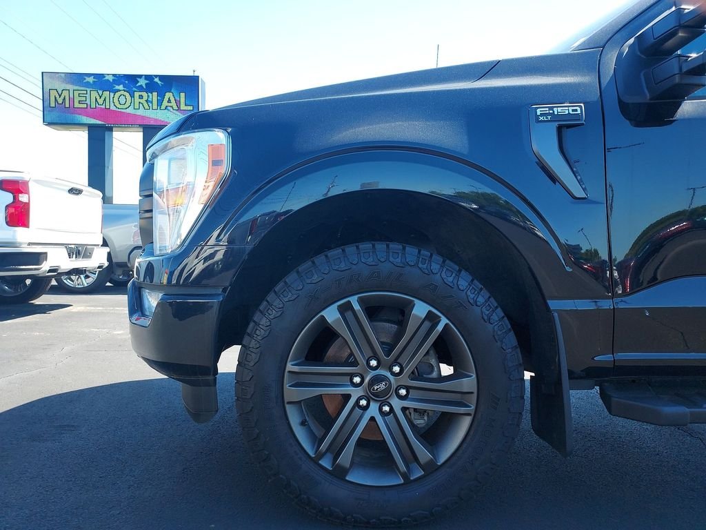 Used 2022 Black Ford XLT image 16