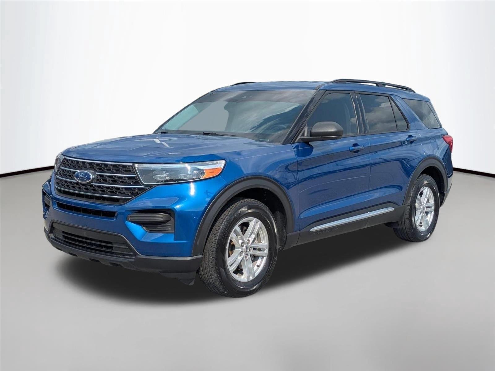Used 2022 Atlas Blue Metallic Ford XLT image 1