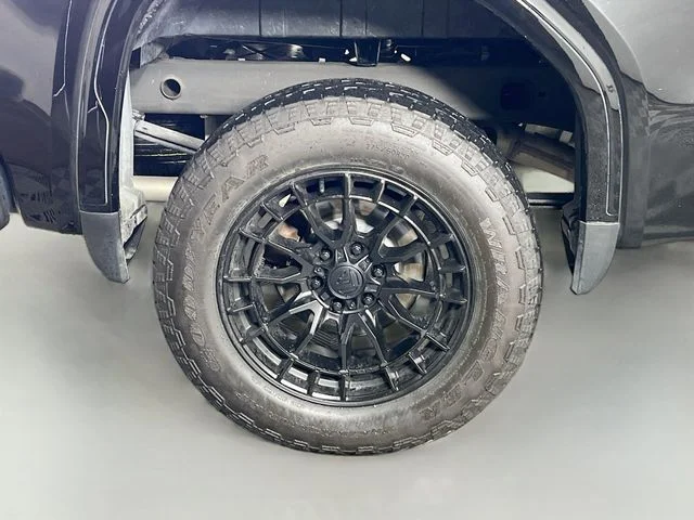 2025 GMC Sierra 1500 AT4 - Photo 39