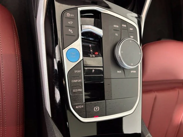Used 2024 Black BMW xDrive40 image 18