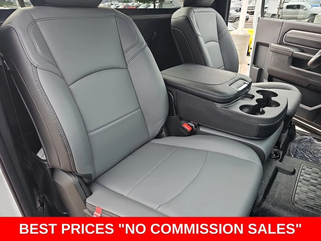 New 2026 Bright White Clear-Coat Exterior Paint RAM Tradesman image 10