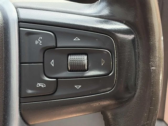 Used 2019 Black GMC SLT image 23