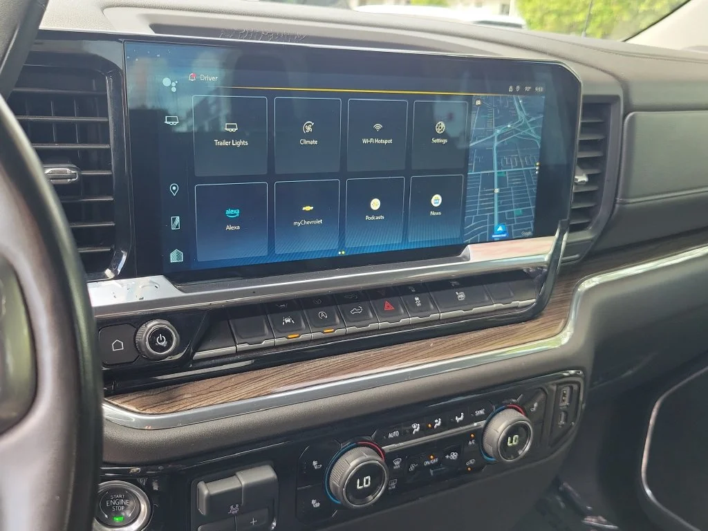 Used 2025 Gray Chevrolet LT image 31