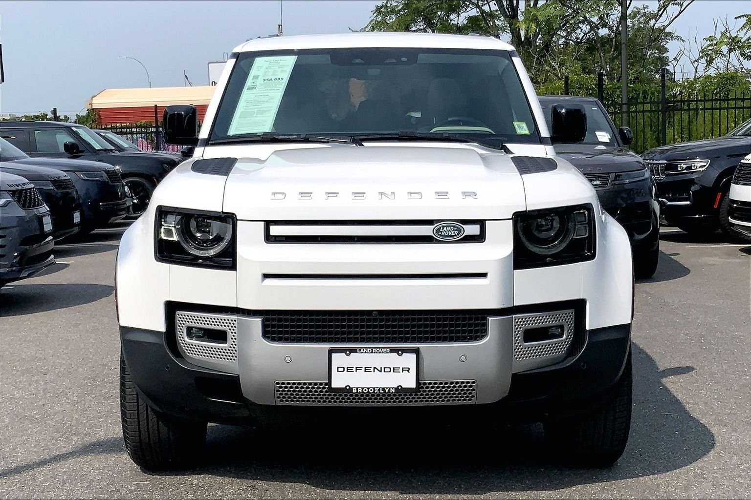 Used 2024 Fuji White Land Rover S image 3