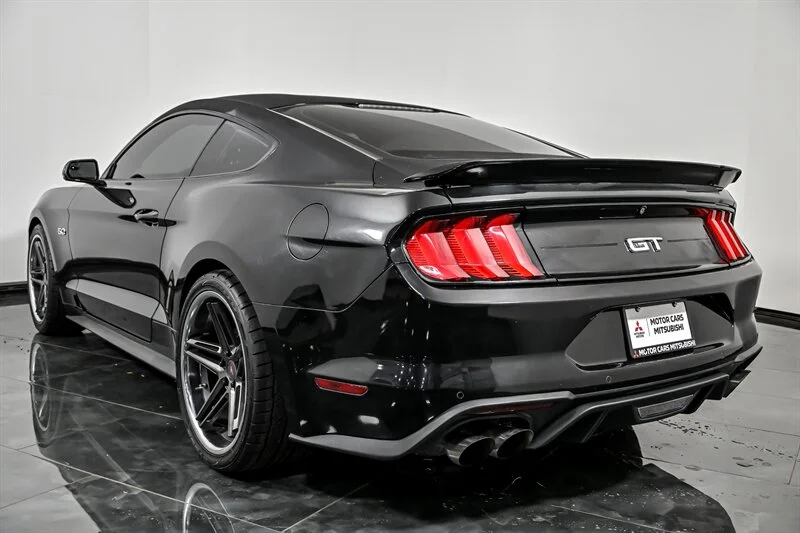 Used 2018 Shadow Black Ford GT Premium image 7