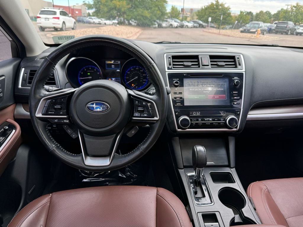 Used 2018 White Subaru 2.5i image 27