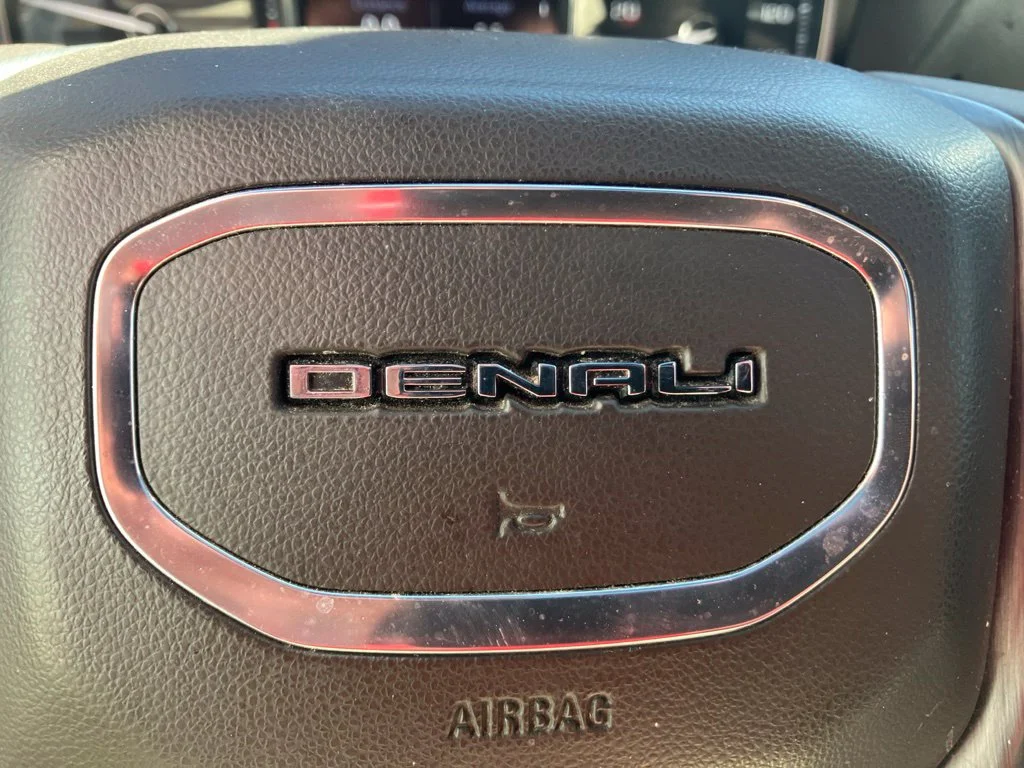 Used 2022 White GMC Denali image 12