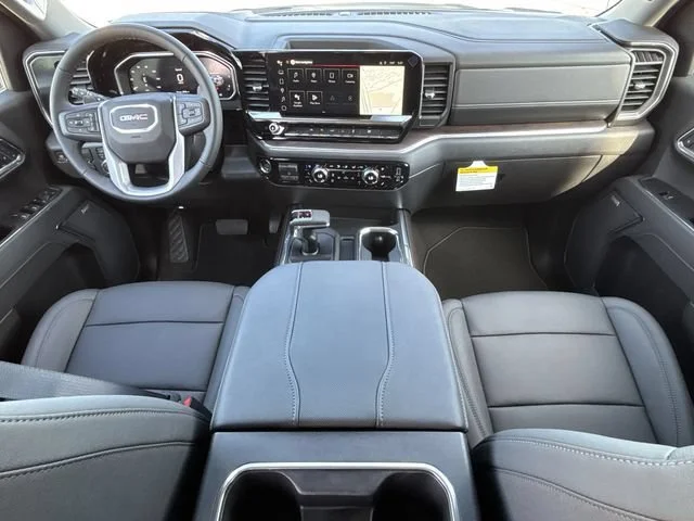2026 GMC Sierra 1500 SLT - Photo 11