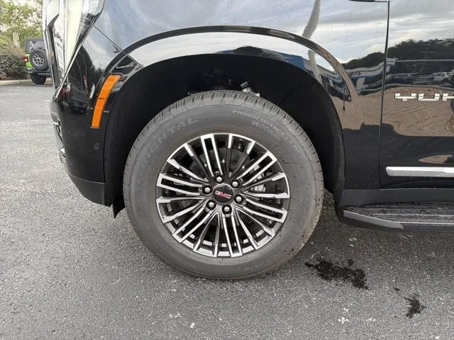 New 2026 Onyx Black GMC Elevation image 35