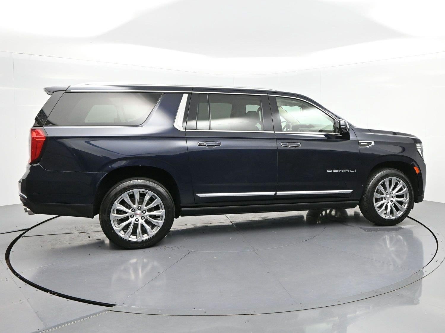 Used 2023 MIDNIGHT BLUE METALLIC GMC Denali image 8