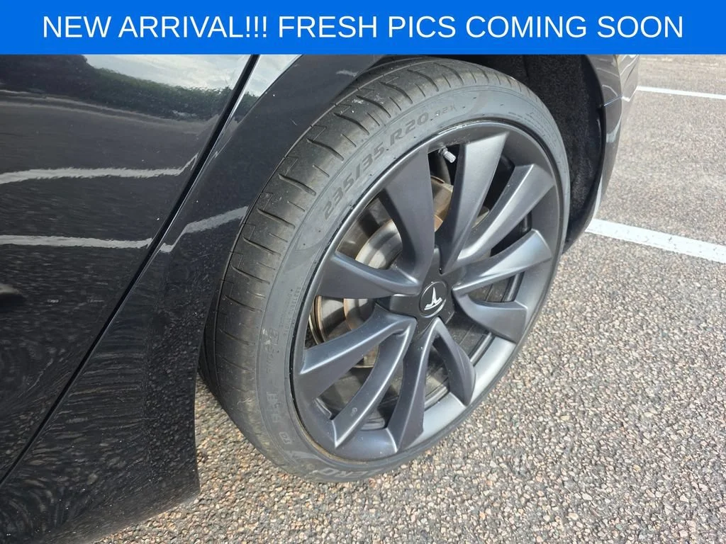 Used 2018  Tesla Long Range Battery image 8