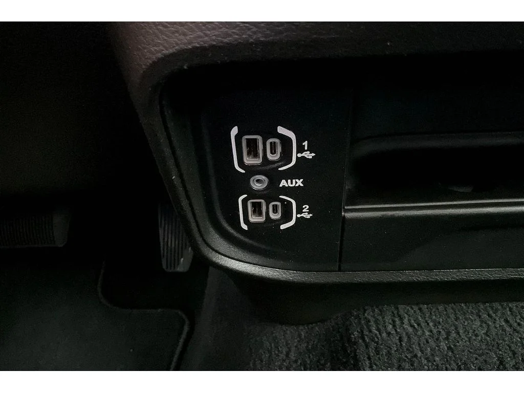 Used 2024  Ram Laramie image 24