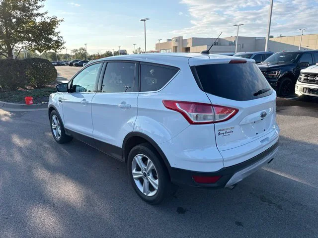 Used 2016 Oxford White Ford SE image 4