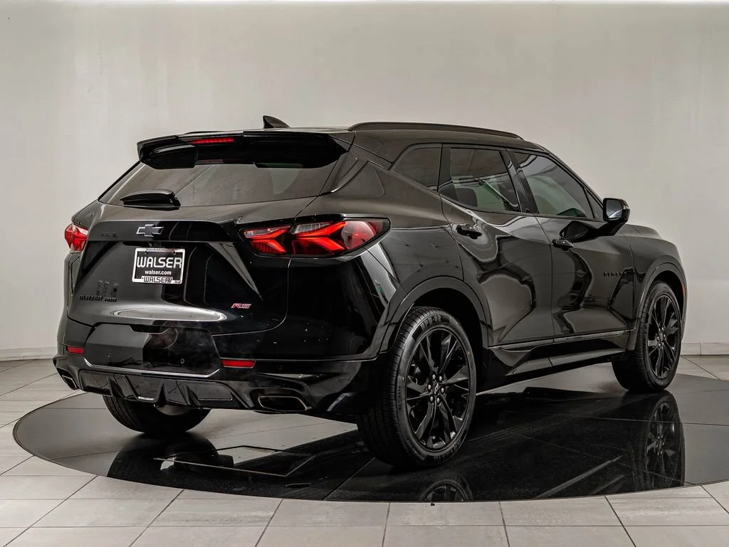 Used 2019 Black Chevrolet RS image 5