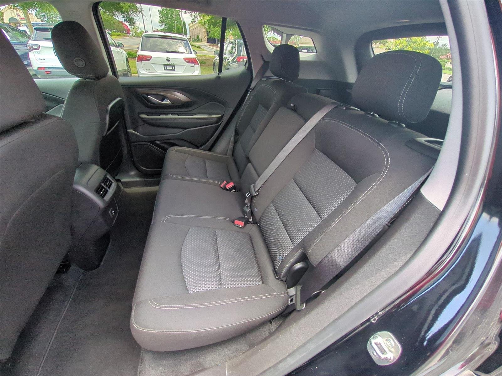 Used 2024 Ebony Twilight Metallic GMC SLE image 31