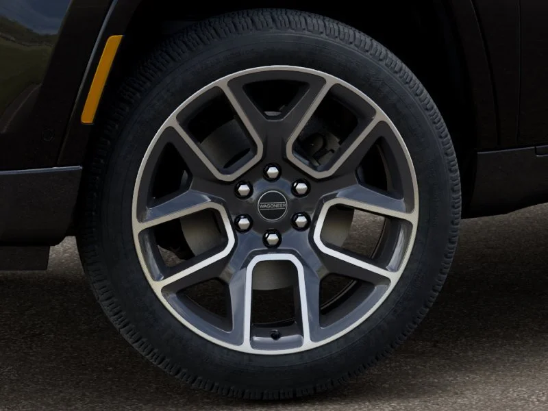 New 2025 Diamond Black Crystal Pearlcoat Jeep Series III image 9