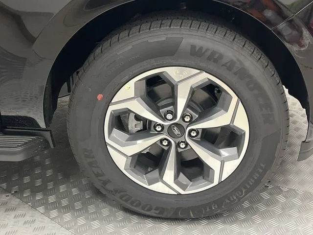 New 2027 Agate Black Metallic Ford Active image 22