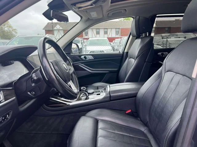 Used 2019 Gray BMW xDrive50i image 20