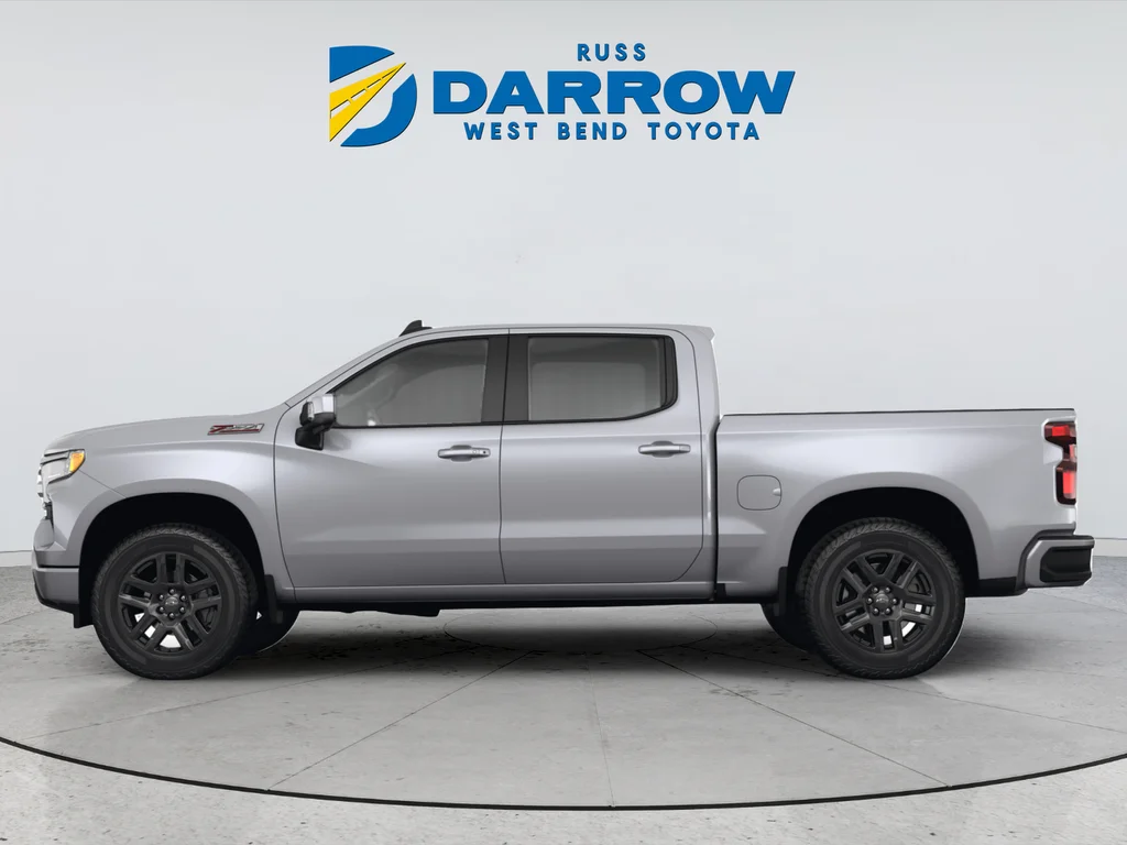 Used 2024 Gray Chevrolet RST image 2