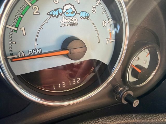 Used 2012 Beige Jeep Sahara image 5
