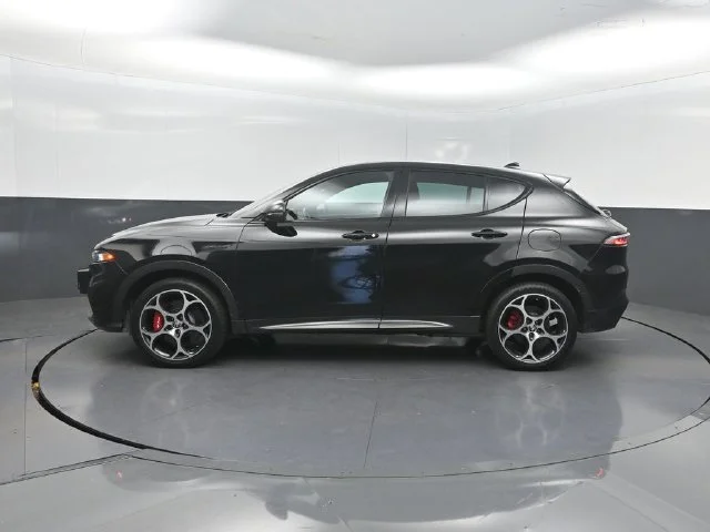 Used 2024 Black Alfa Romeo Veloce image 2